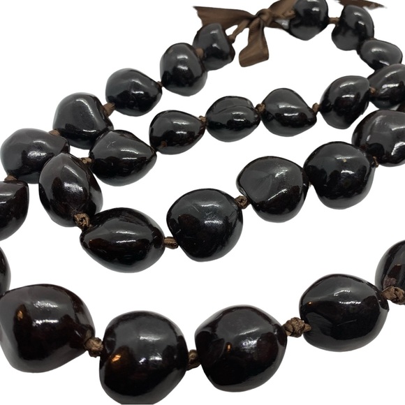 Vintage Hawaii Kukui Nut Lei Necklace - Picture 3 of 5